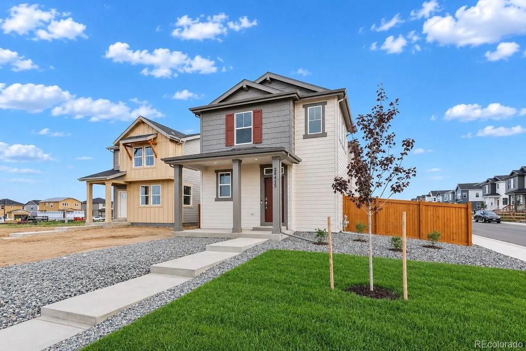 28455 E 3rd Avenue, Watkins