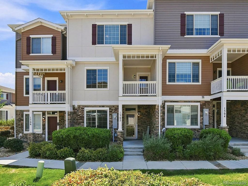 863 E 98th Avenue 1505, Denver