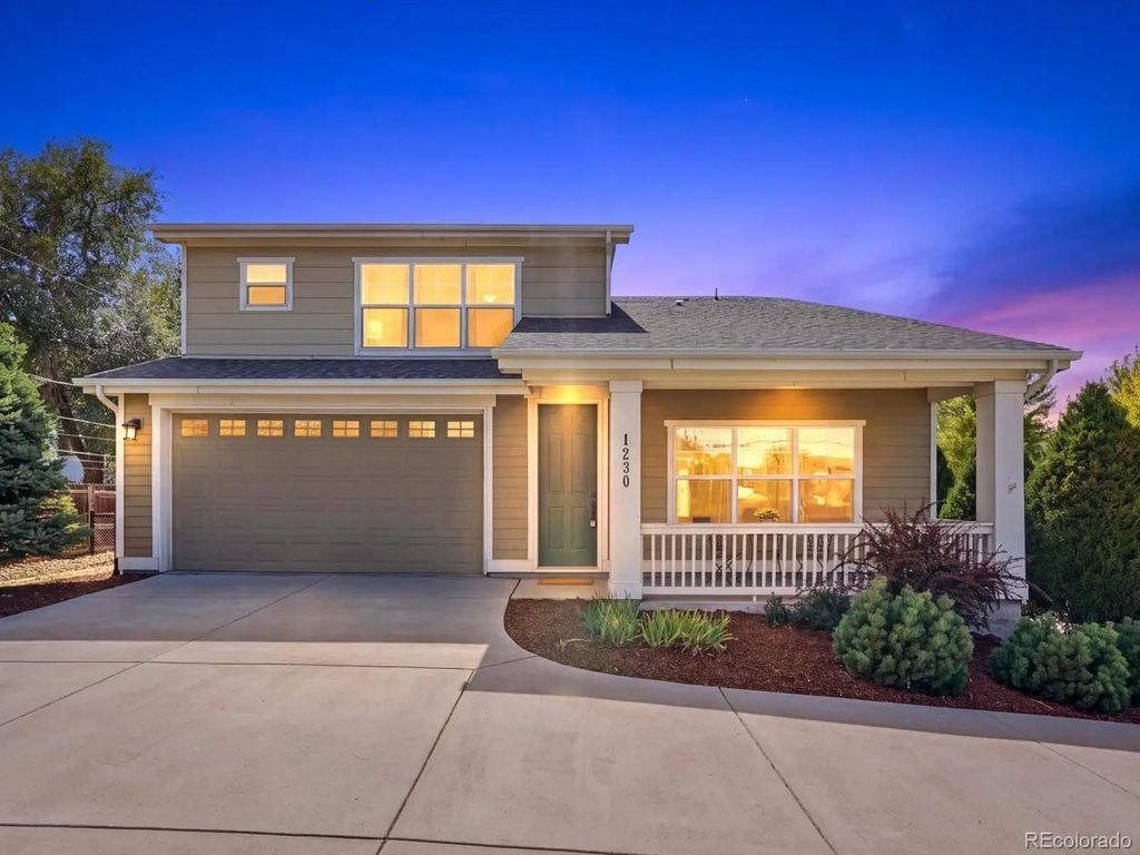 1230 W Quincy Circle, Englewood