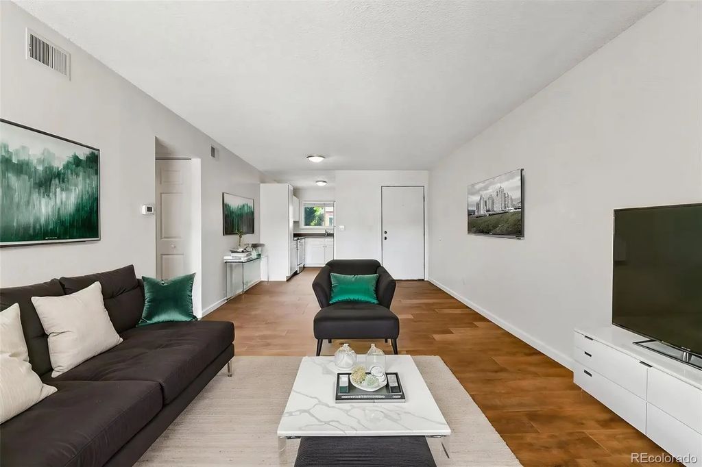 443 Wright Street 209, Lakewood