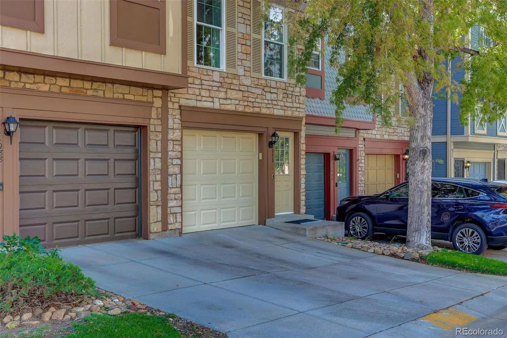 11986 E Kepner Drive, Aurora