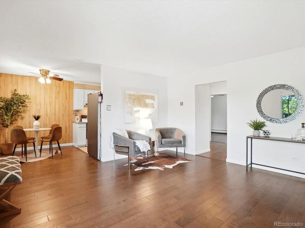 2120 S Vaughn Way 206f, Aurora