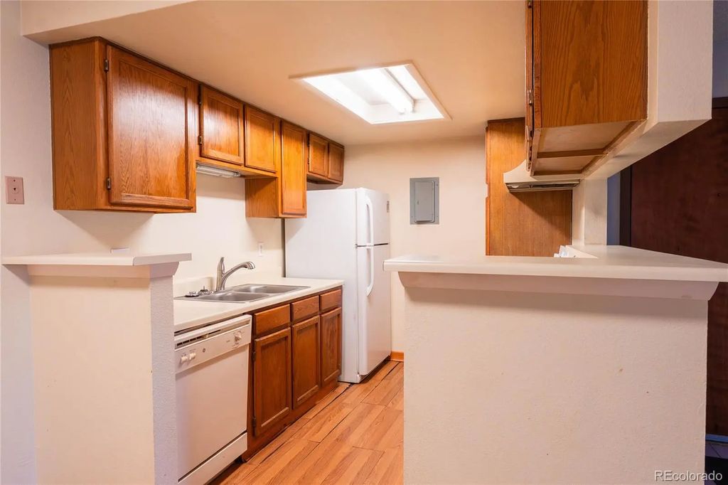 901 S Zeno Way 102, Aurora