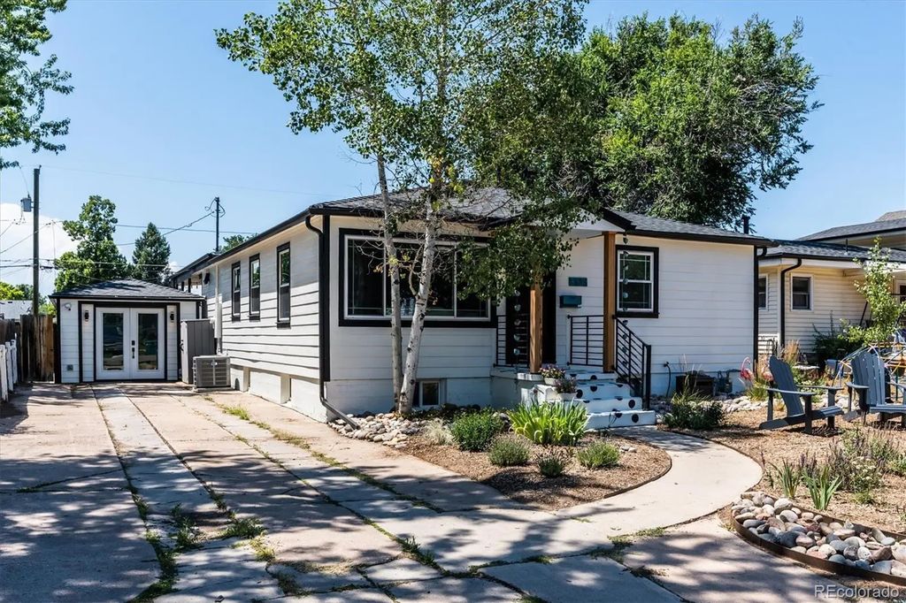 4655 S Pearl Street, Englewood