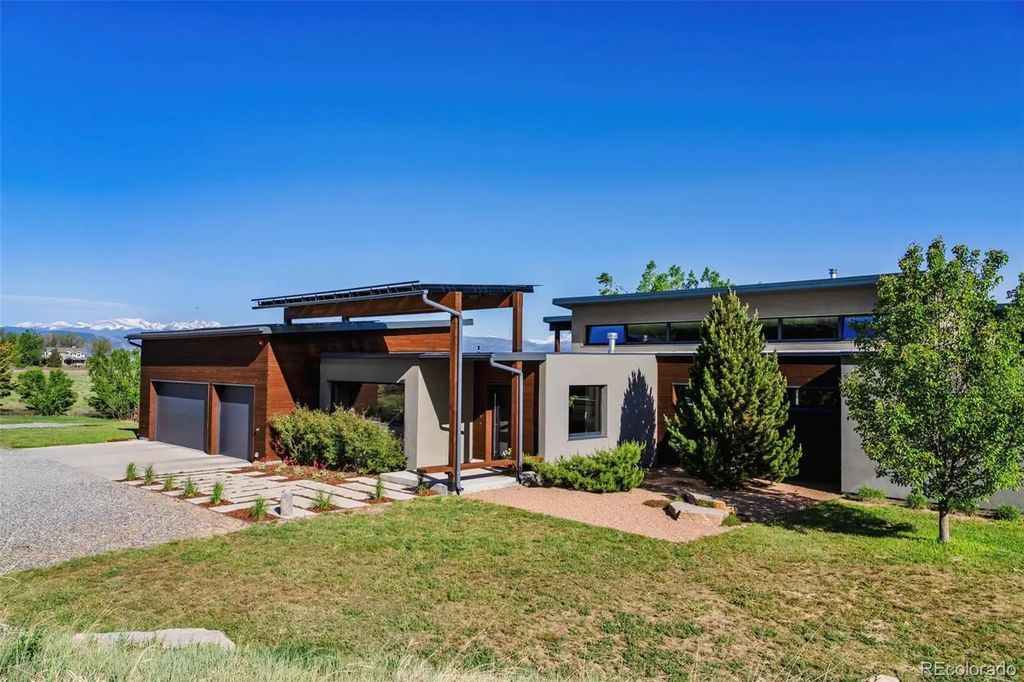 8707 Elgin Drive, Lafayette