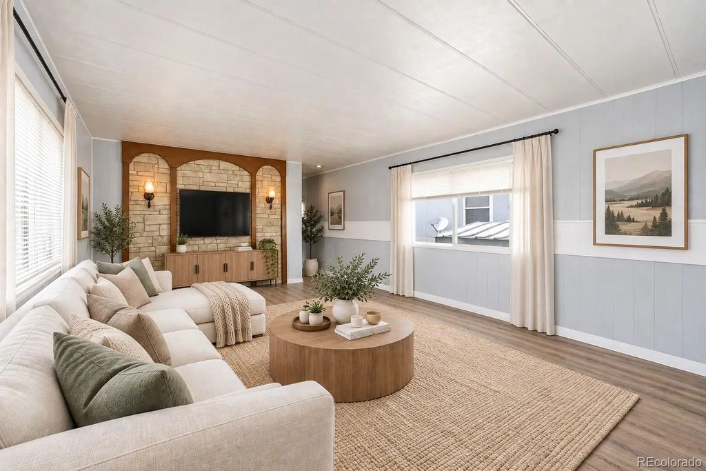 4210 E 100th, Thornton