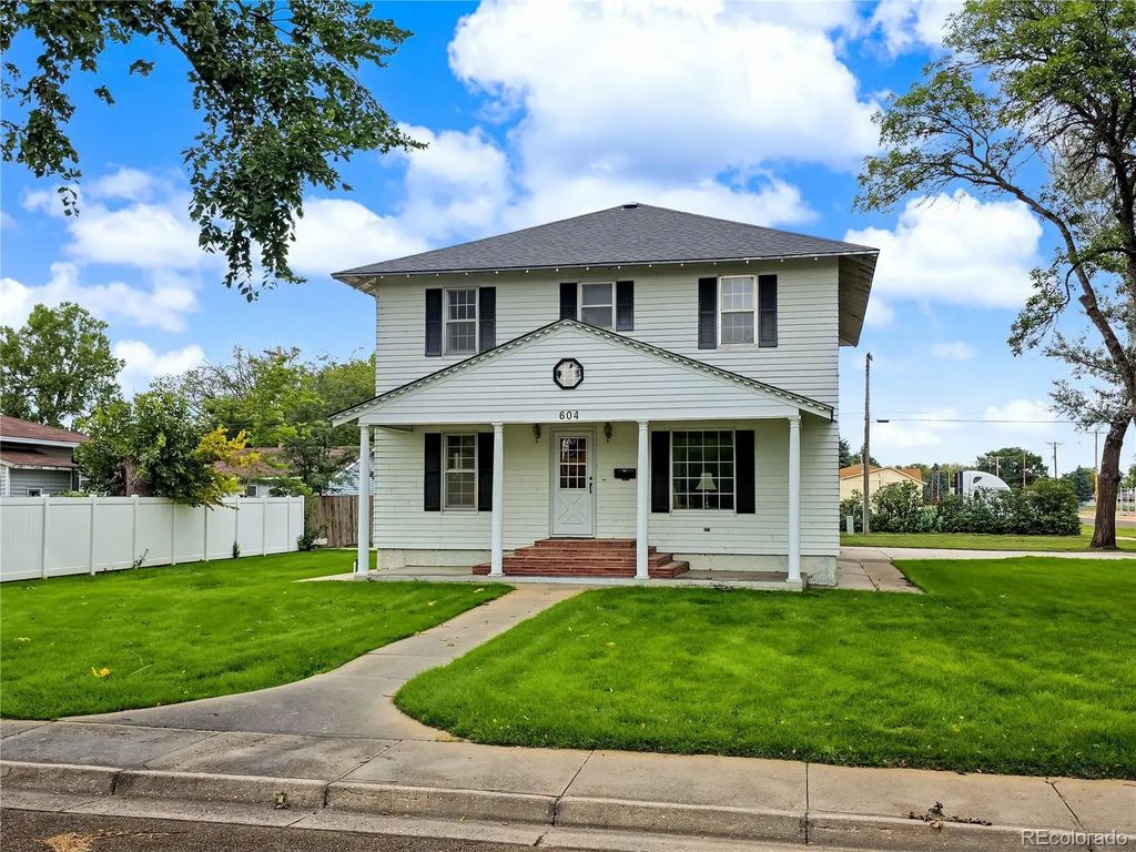 604 W 4th Street, Julesburg