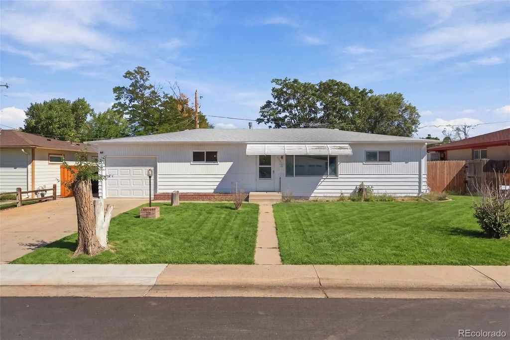 380 N 11th Avenue, Brighton