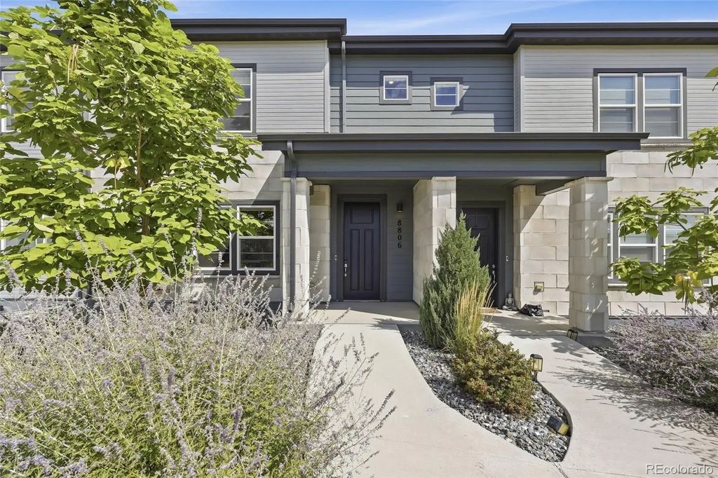 8806 Fraser River Loop, Littleton