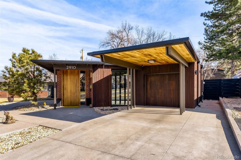 2910 S Marion Street, Englewood
