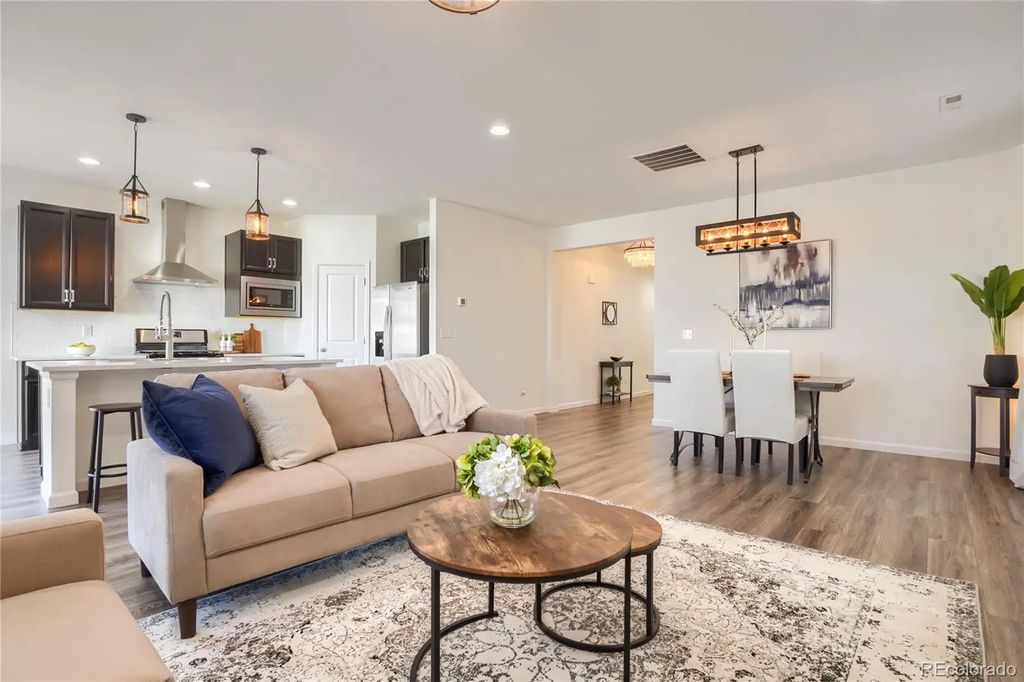 26717 E Maple Avenue, Aurora