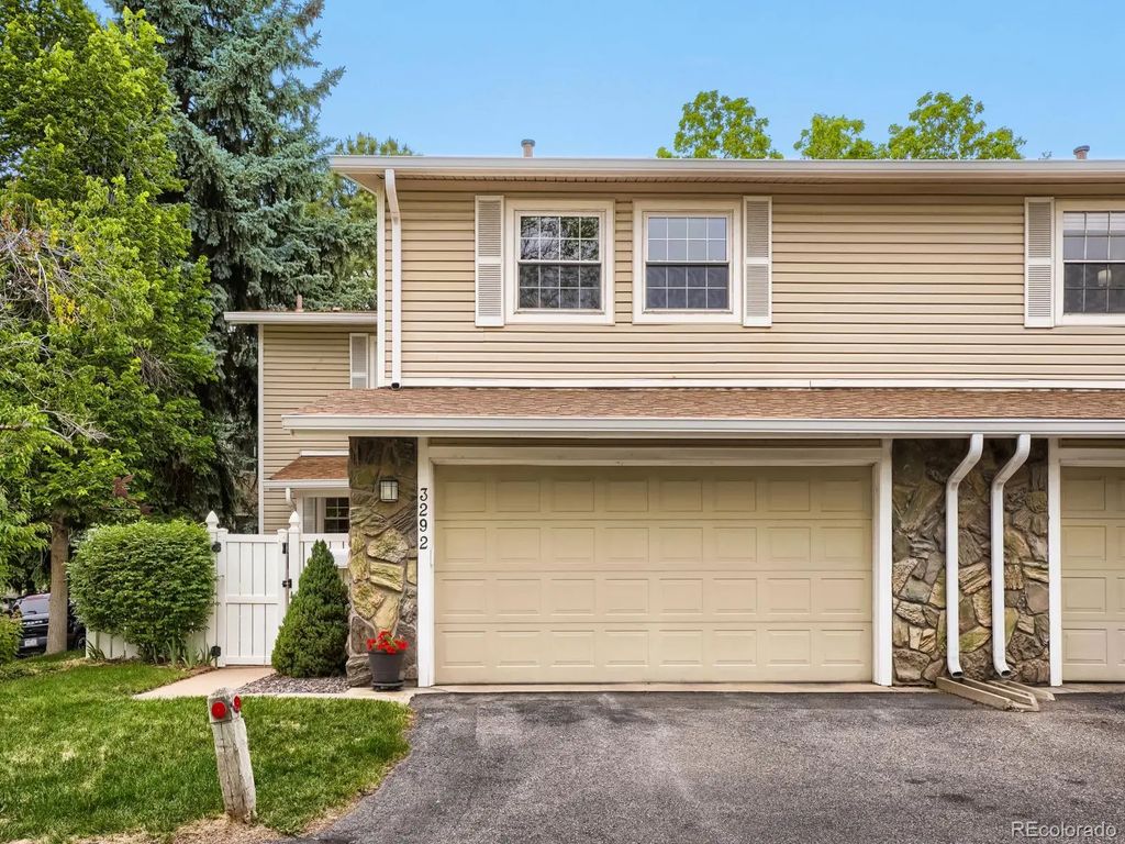 3292 S Heather Gardens Way, Aurora