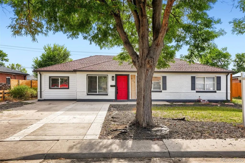 935 Quari Street, Aurora