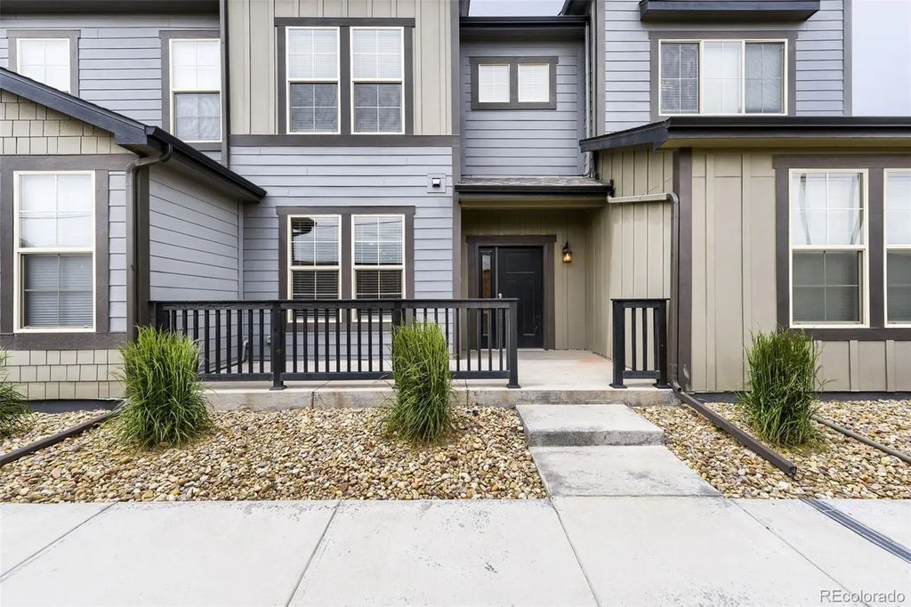 11512 Dewey Street, Parker