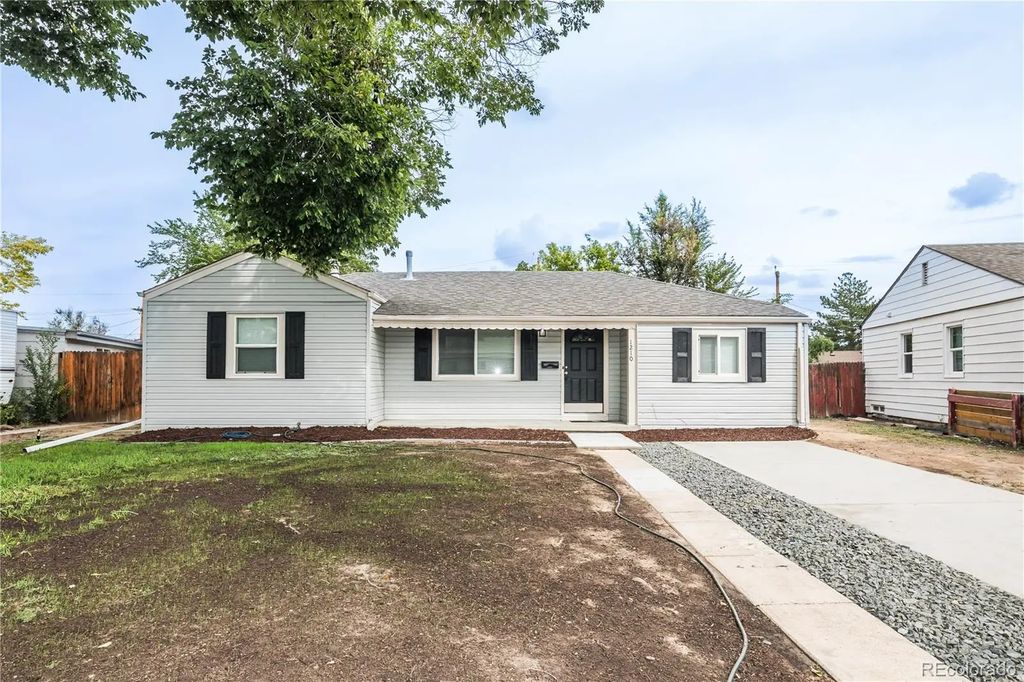 1210 Hillside Street, Aurora