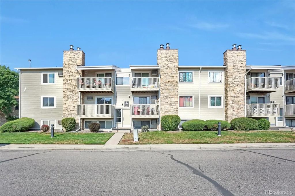 381 S Ames Street A201, Lakewood