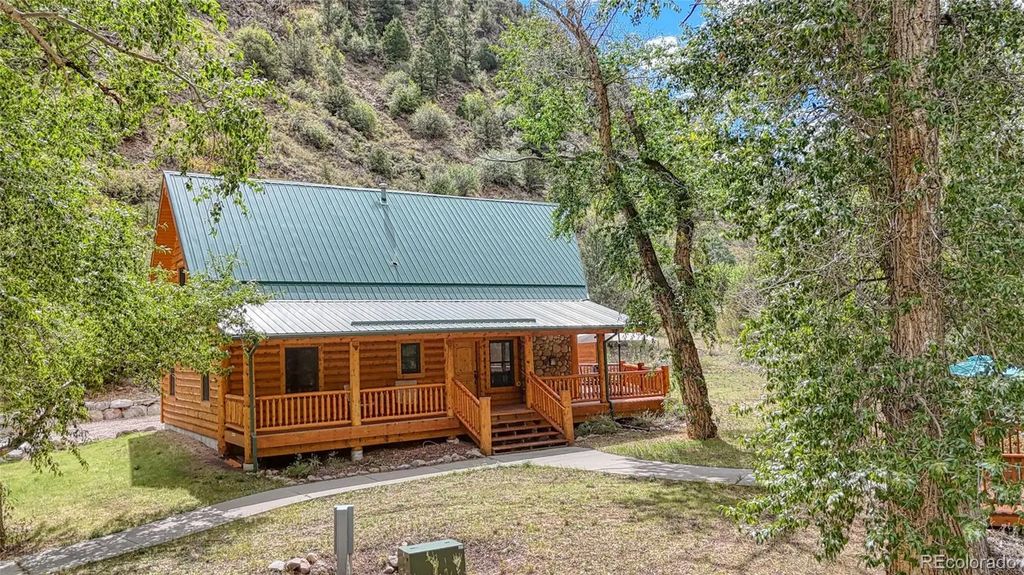 3270 Us-285, Salida