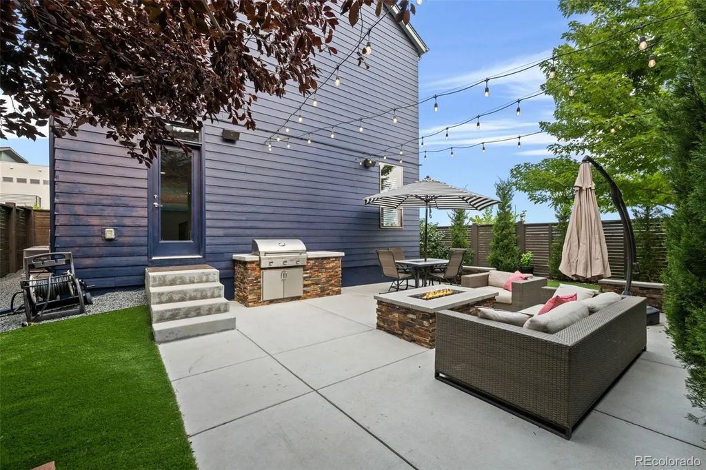 8803 E 55th Avenue, Denver