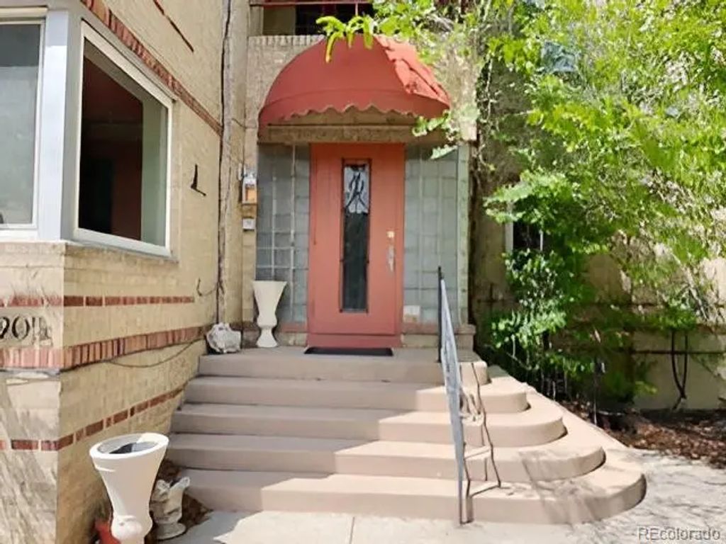 3905 E 2nd Avenue 2, Denver