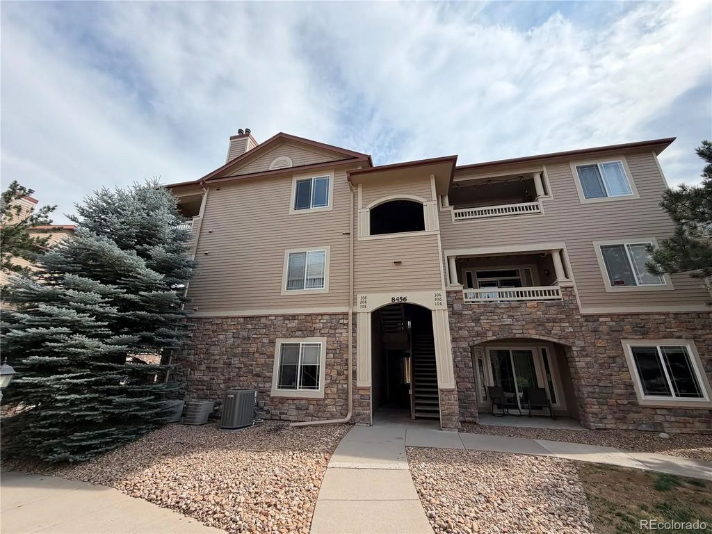 8456 S Hoyt Way 308, Littleton