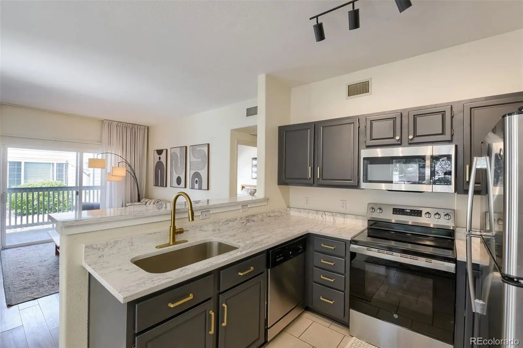 8365 Pebble Creek Way 104, Littleton