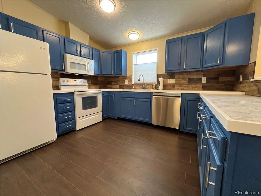 1601 N College Avenue, Fort Collins