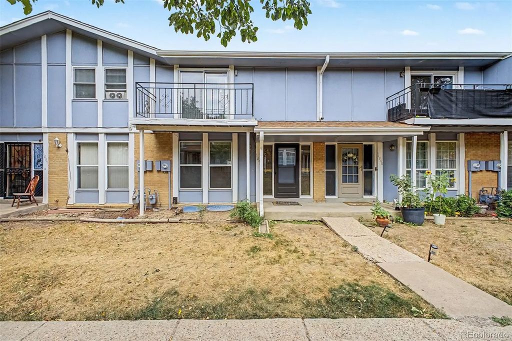 11822 E Canal Drive, Aurora