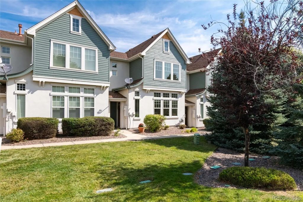 9646 W Hinsdale Place, Littleton