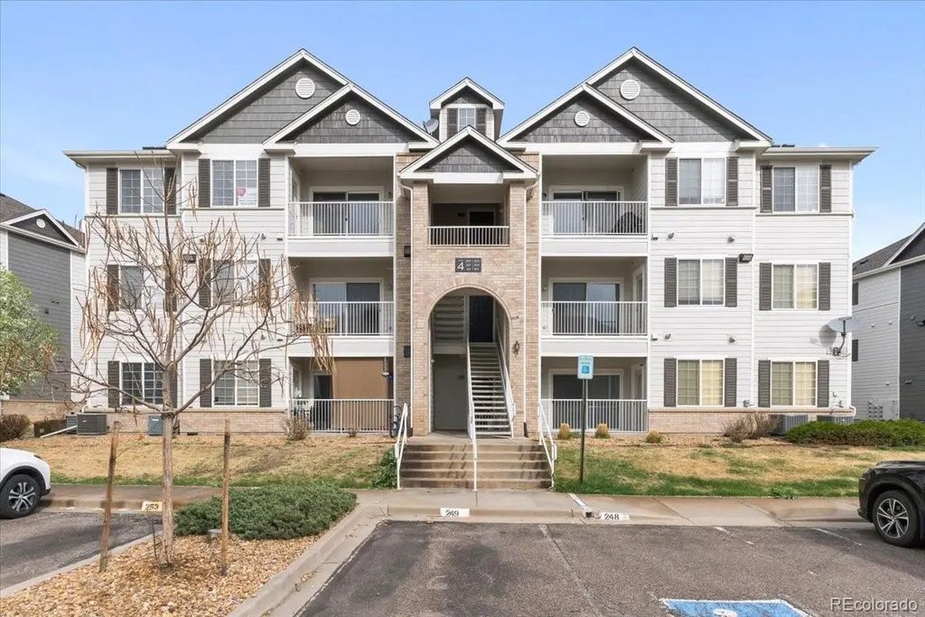 15700 E Jamison Drive 4-301, Englewood