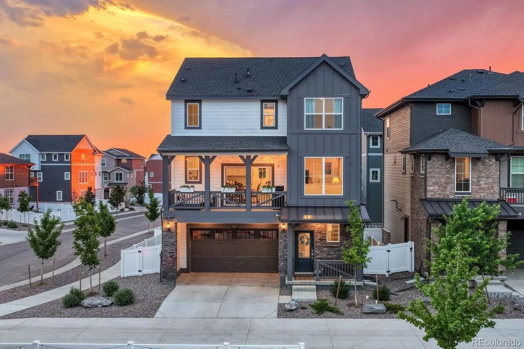 1976 S Fultondale Court, Aurora