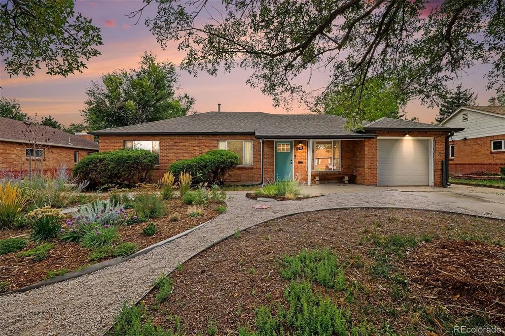 931 Tucson Street, Aurora