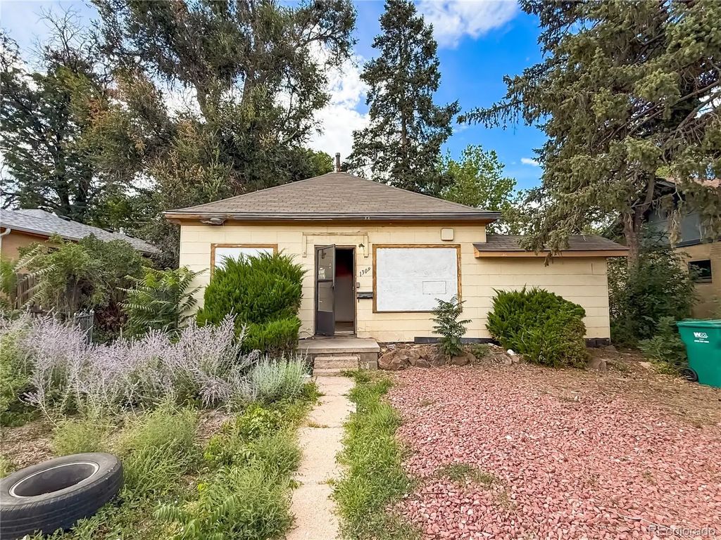 1309 Chester Street, Aurora