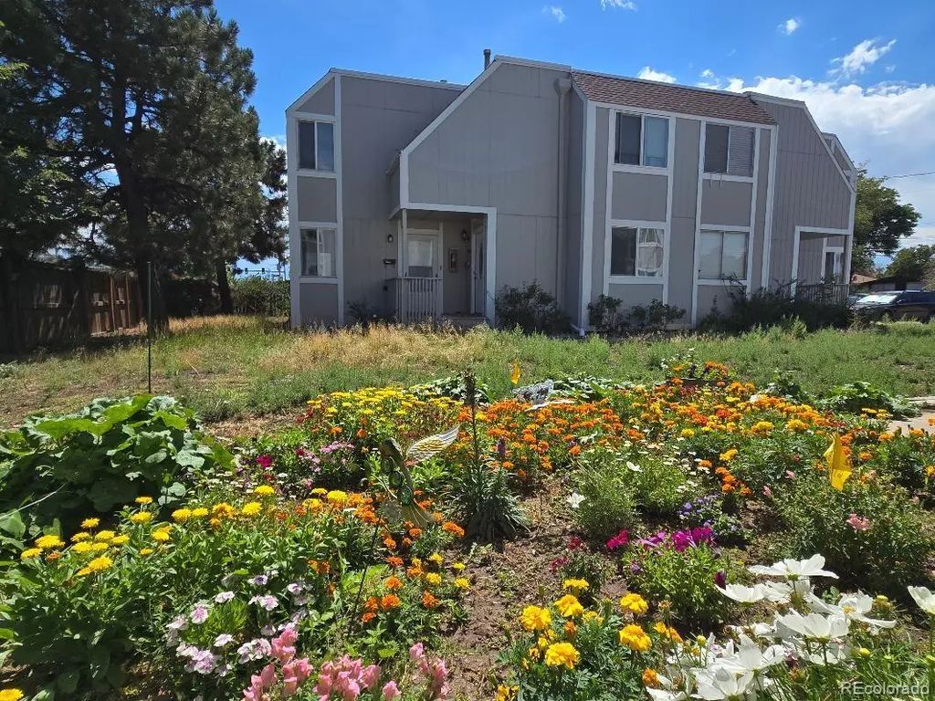 12056 E 25th Avenue, Aurora