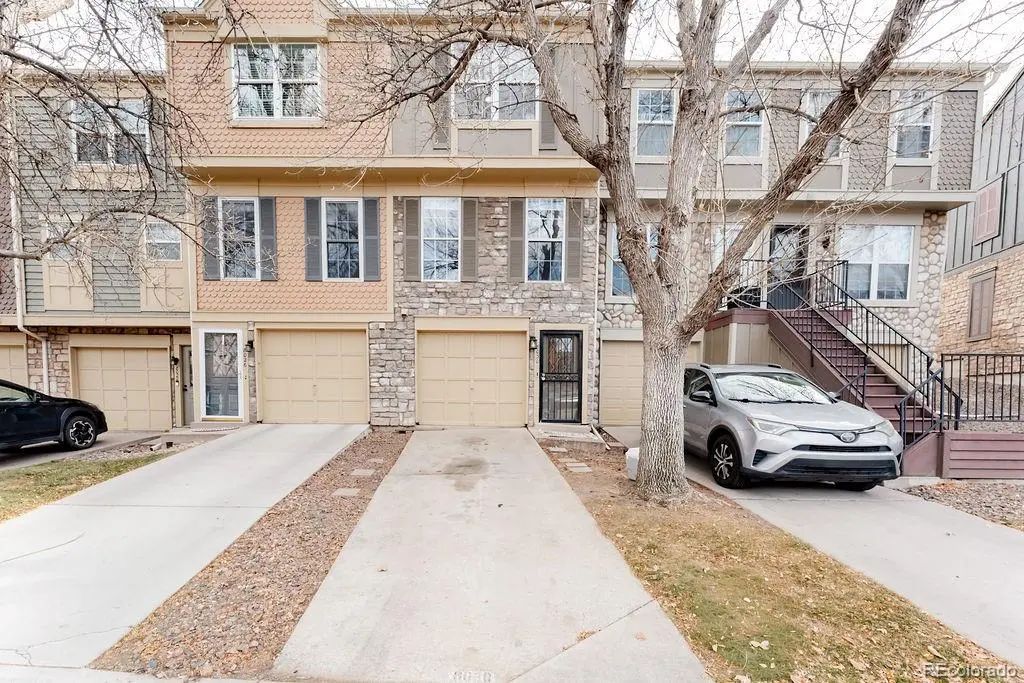 8030 S Columbine Court, Centennial