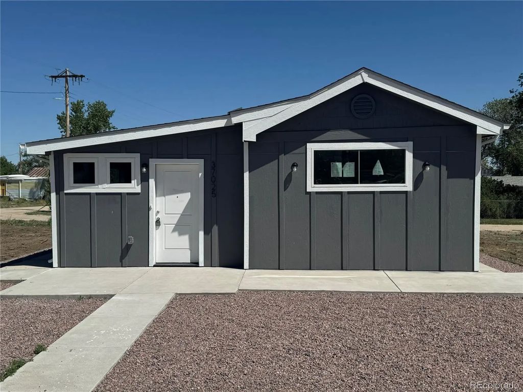 37025 Us Highway 24, Matheson