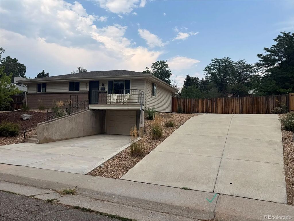 6090 S Sterne Parkway, Littleton