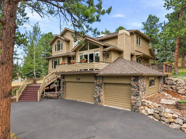 31477 Banff Court, Evergreen