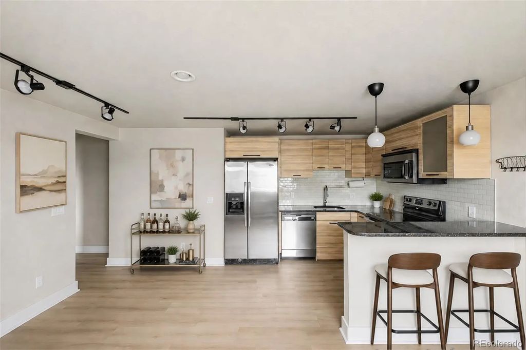 120 S Pennsylvania Street 302, Denver