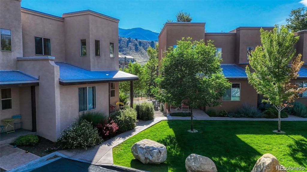 402 E Sackett Avenue D, Salida