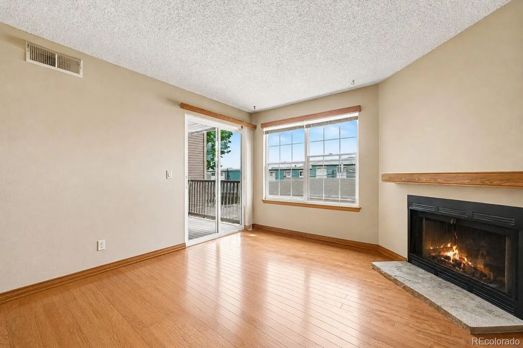 5706 W Asbury Place 202, Lakewood