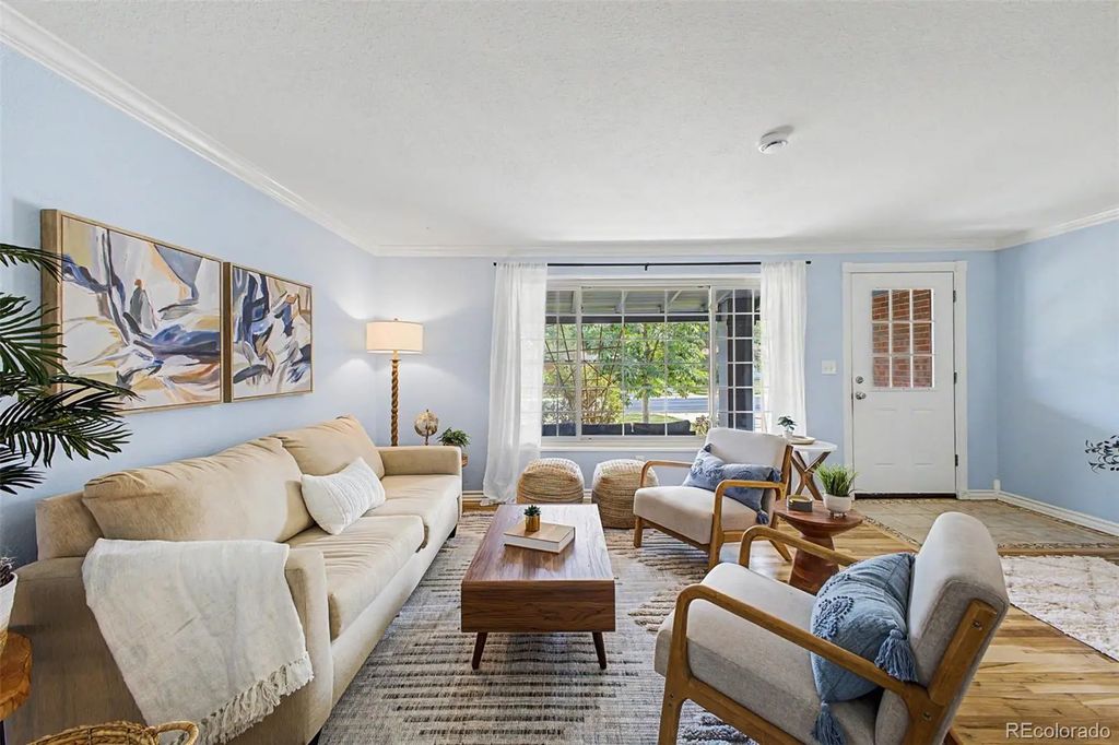 945 E 10th Avenue, Broomfield