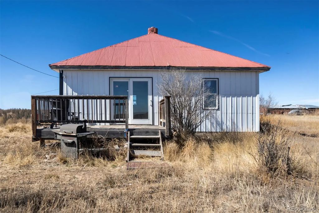 10573 County Road 165, Matheson