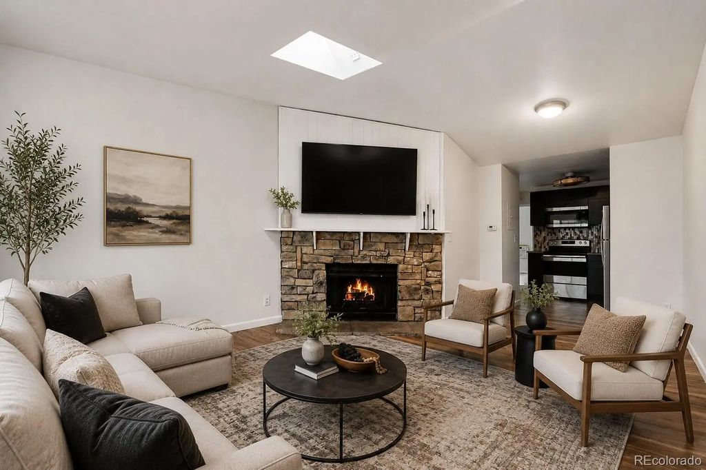 91 S Sable Boulevard, Aurora