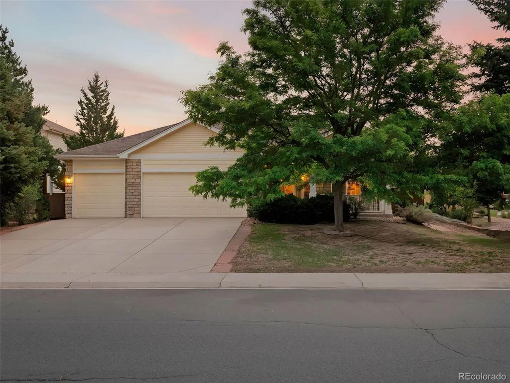 2392 S Oswego Street, Aurora