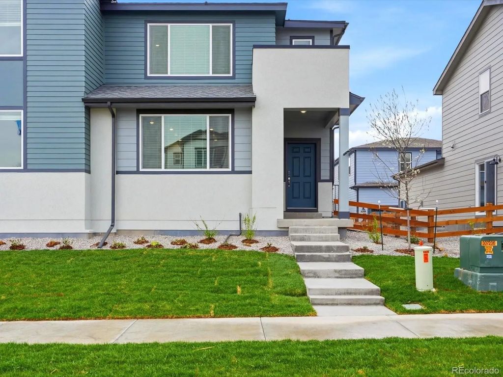 2232 E 164th Avenue, Thornton