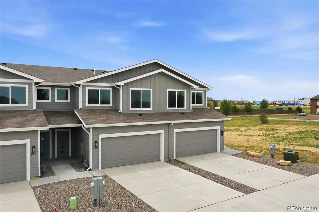 306 Bennett Avenue, Bennett