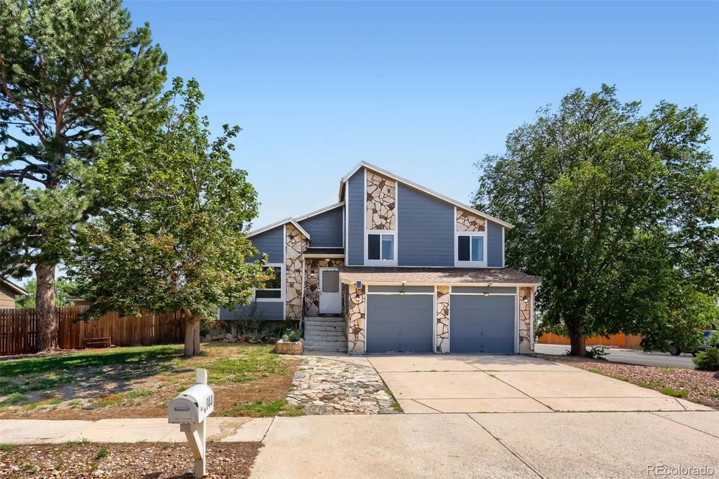 944 S Uravan Street, Aurora
