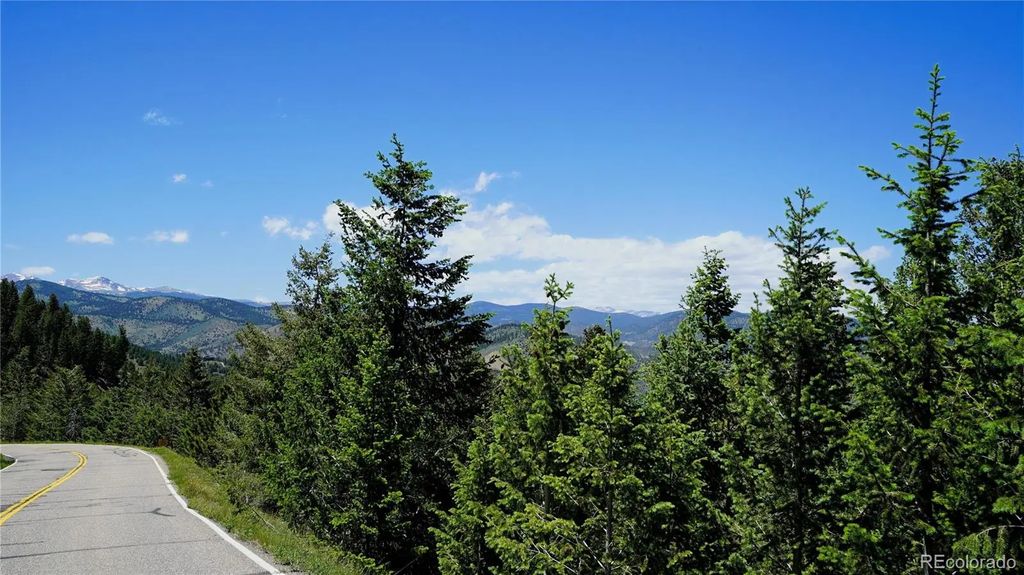 Saddleback Drive, Evergreen