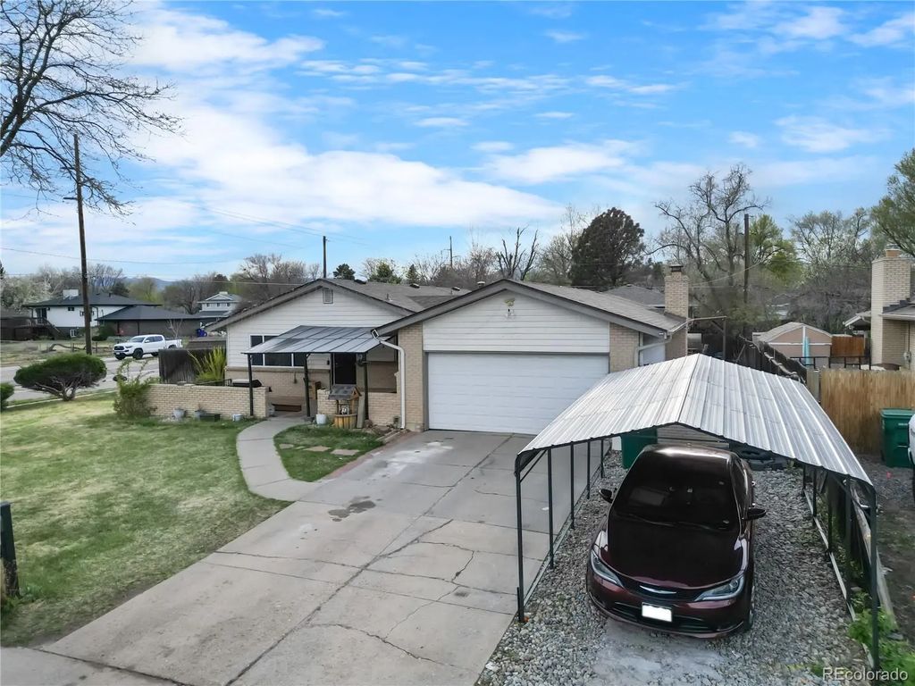 1093 S Holland Street, Lakewood