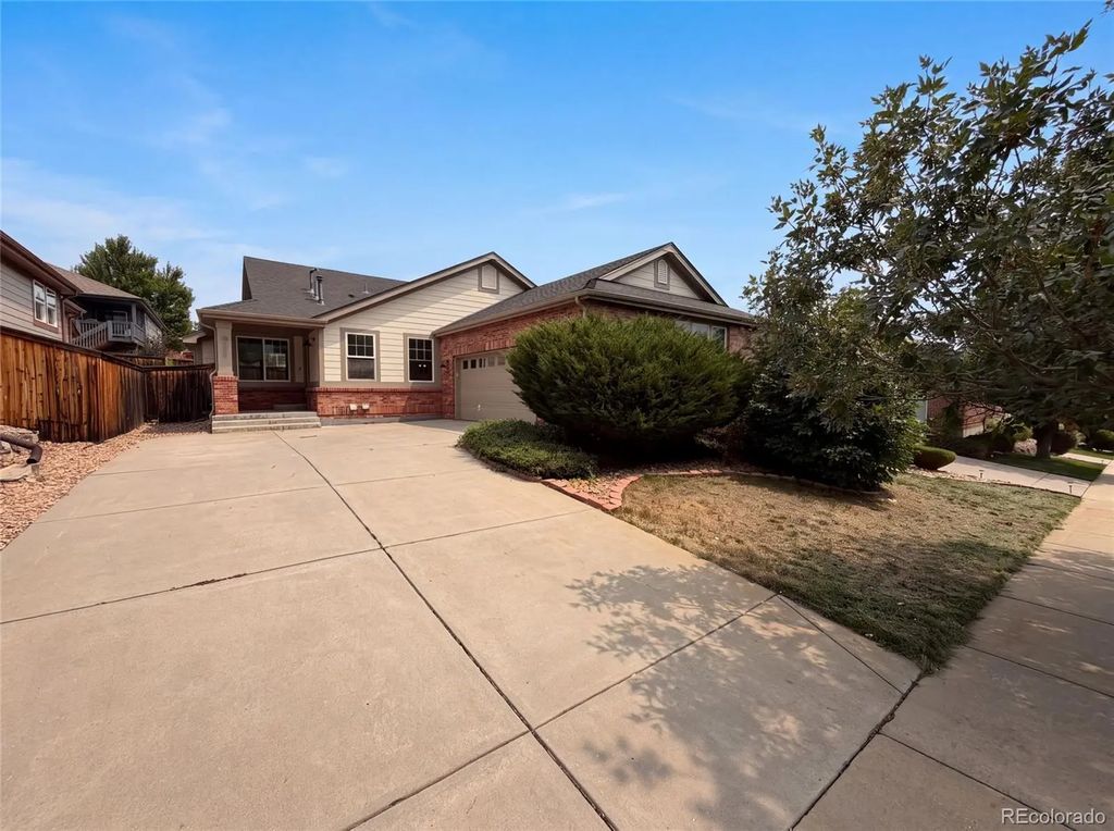 2802 S Ireland Way, Aurora